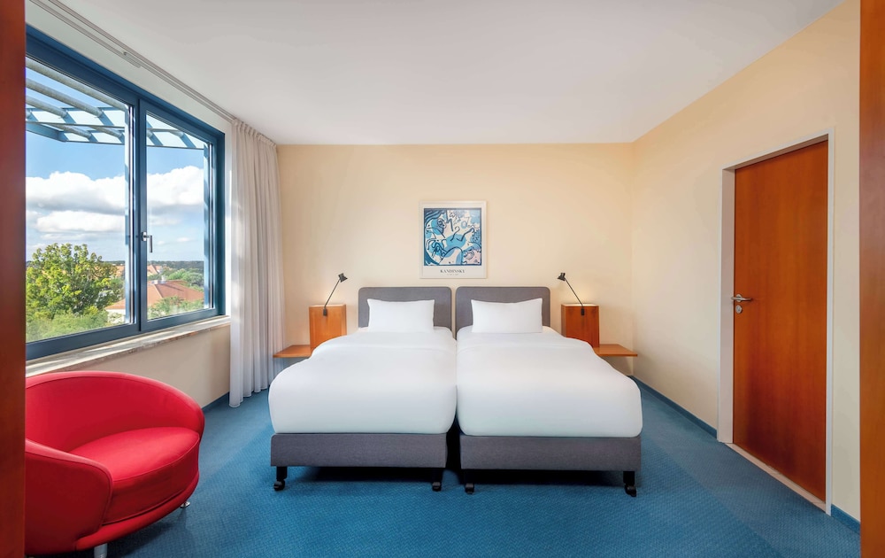 Standard Room, Park View - Photo 2