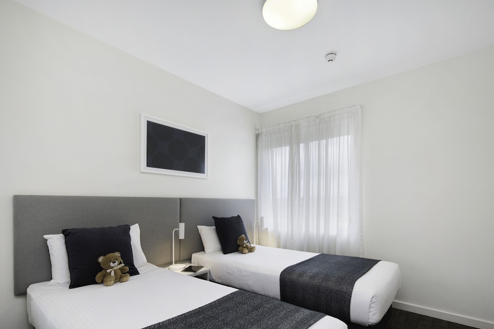 Apartment, 2 Bedrooms - Photo 8