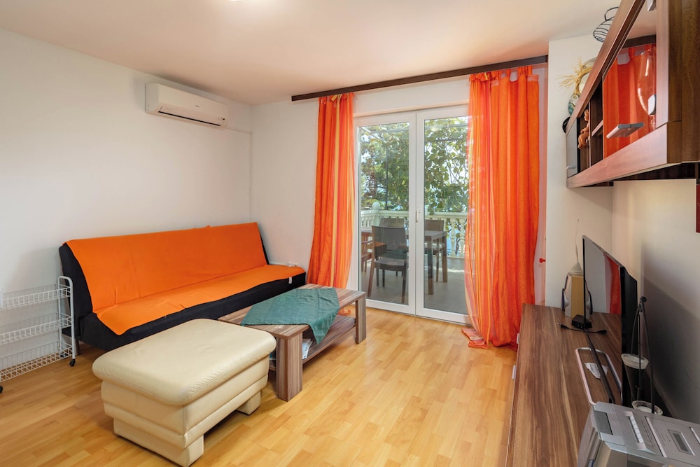 Family Apartment, Multiple Bedrooms (Seaview House Helena - Apartment 2) photo 3