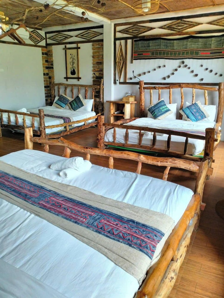 Deluxe Triple Room, Balcony, Hill View photo 2