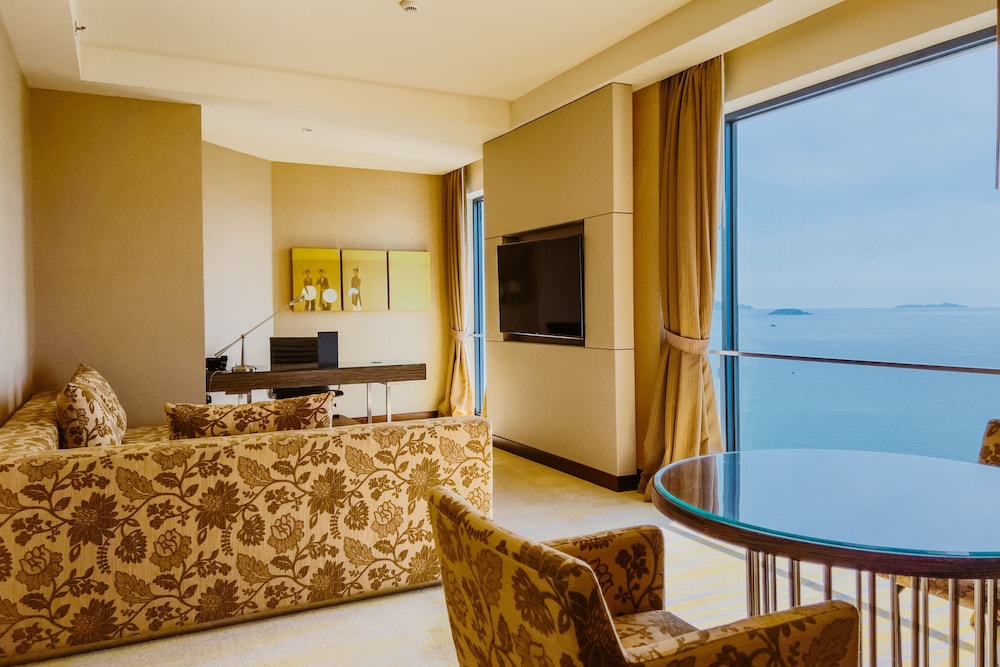 Executive Suite, 1 Bedroom - Photo 8