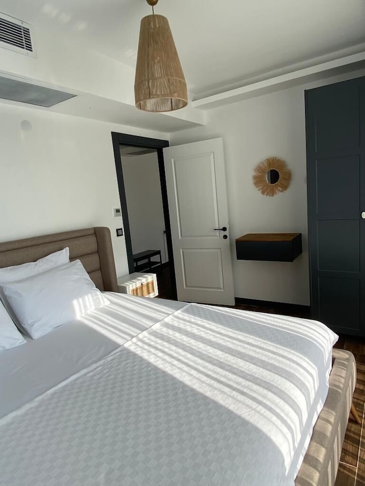 Basic Suite photo 1