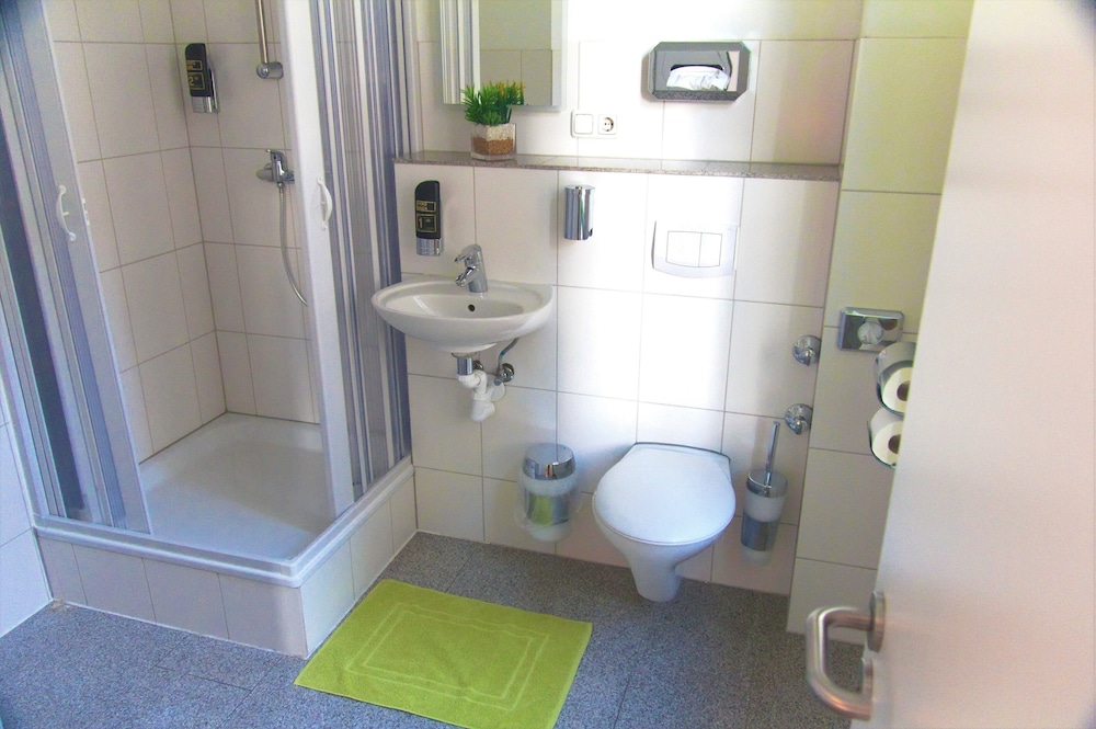 Standard Triple Room - Photo 2