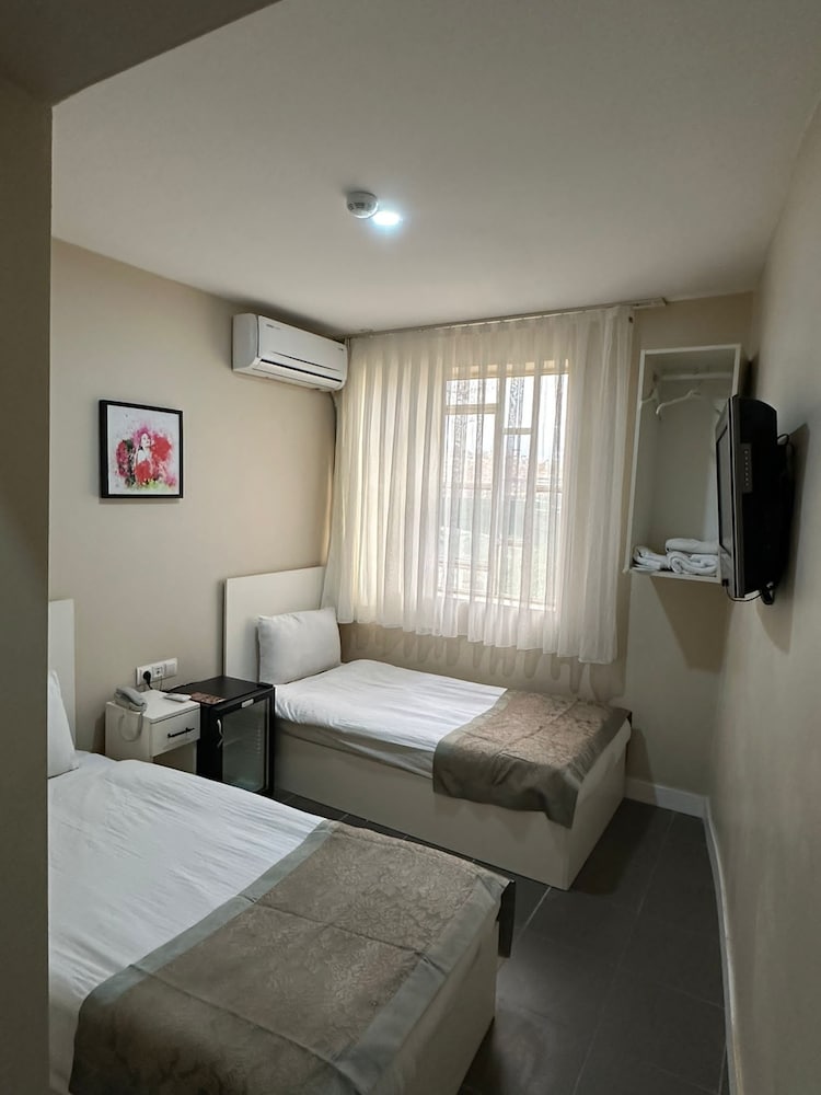 Classic Double or Twin Room photo 1