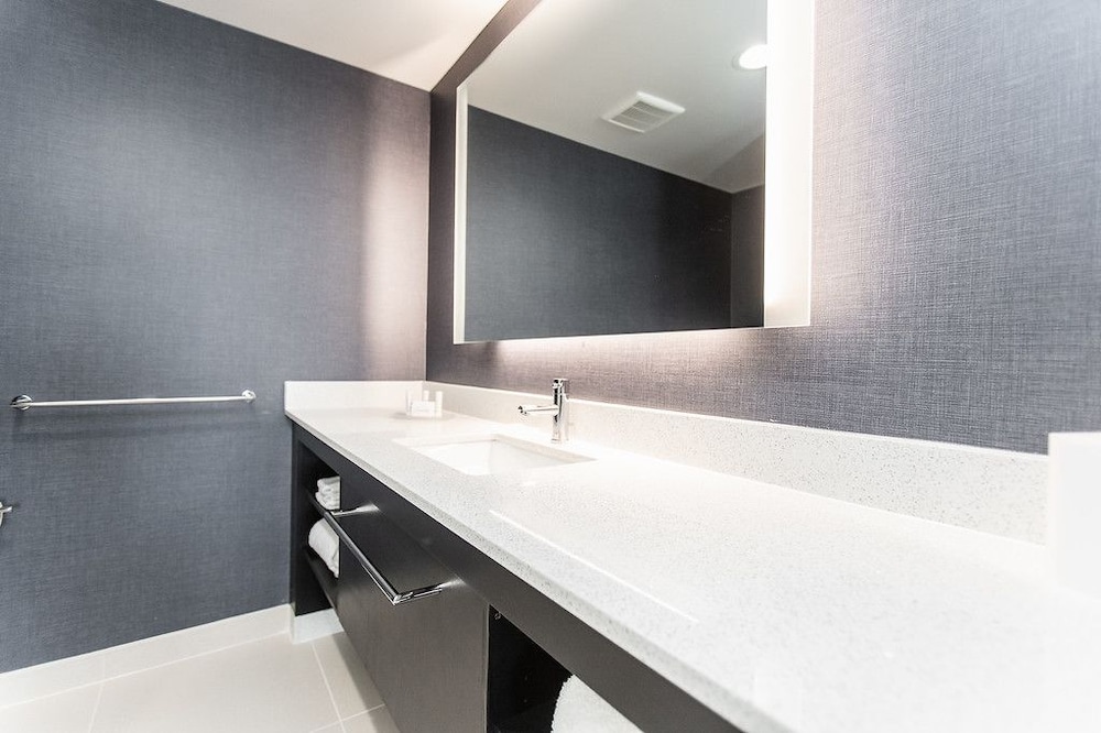 Suite, 1 Bedroom photo 2