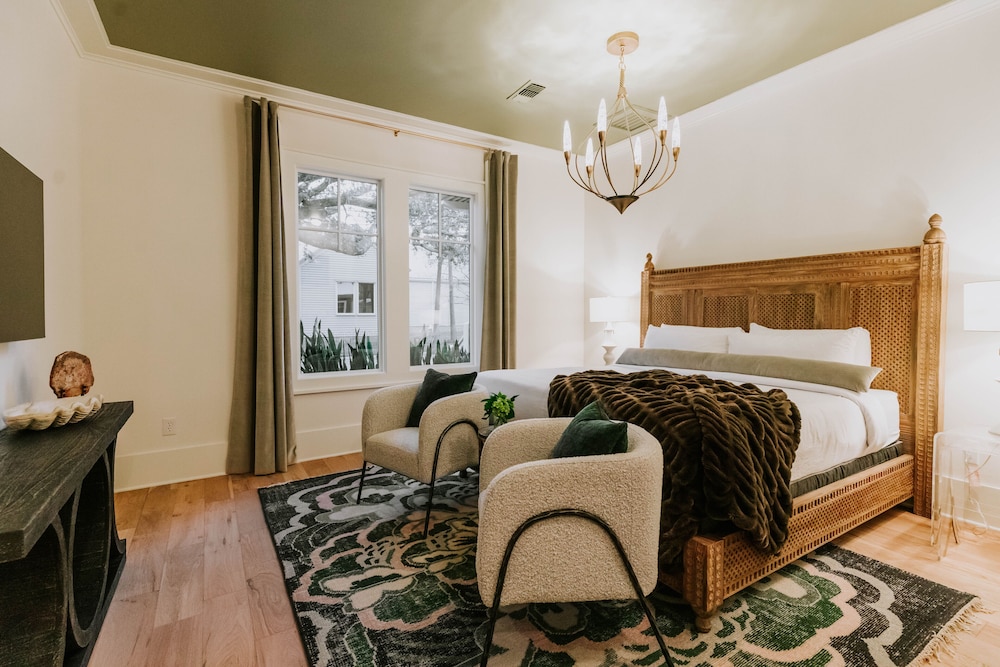 Deluxe Room (Sassafras)