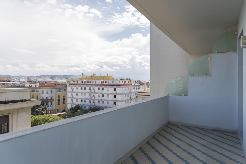 Triple Room, Multiple Beds, Non Smoking, Balcony - Photo 1