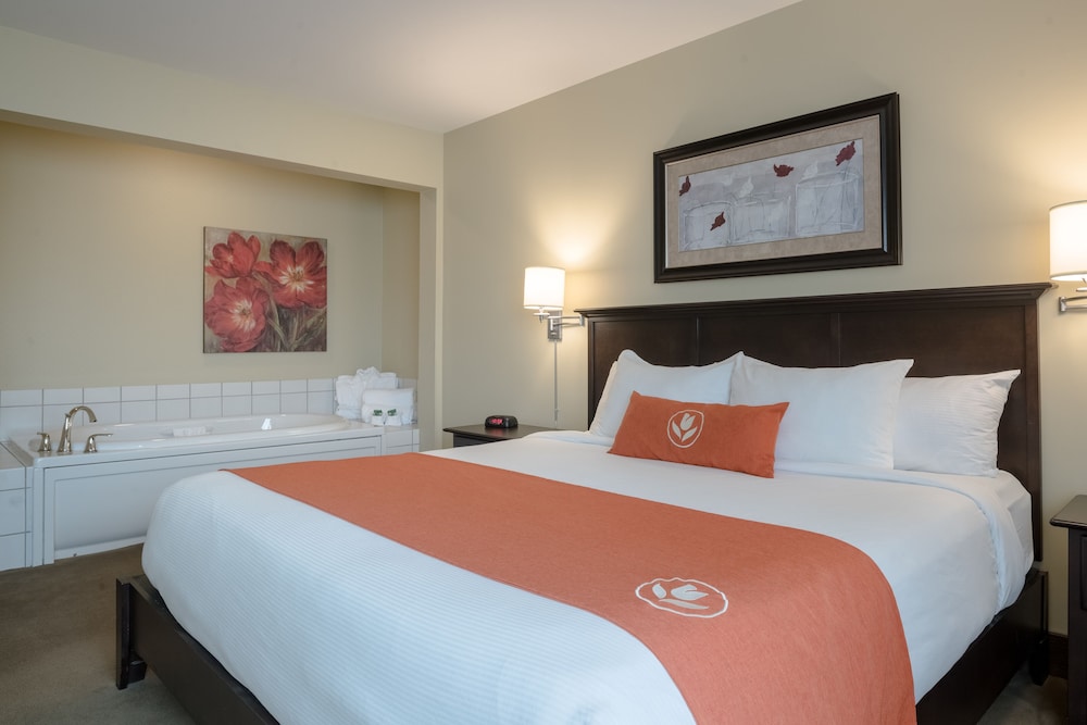 Honeymoon Suite, 1 King Bed with Sofa bed photo 1