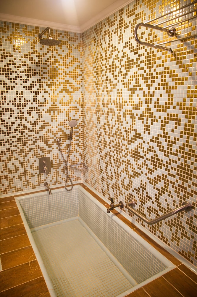 1+1 Family Suite photo 2