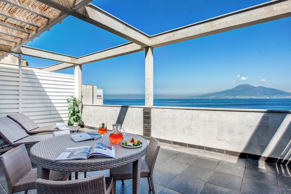 Panoramic Suite, Terrace, Sea View - Photo 7