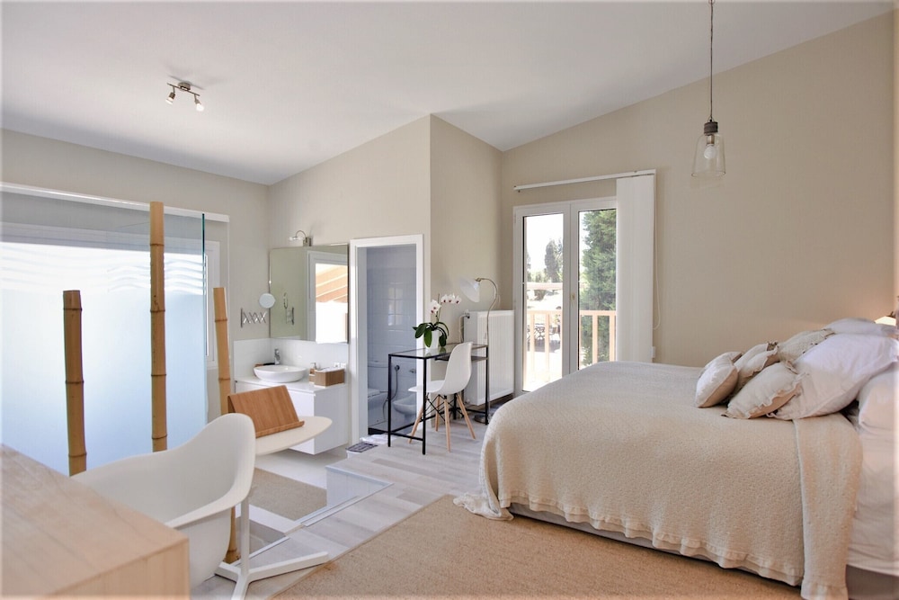 Luxury Villa, Sea View photo 2