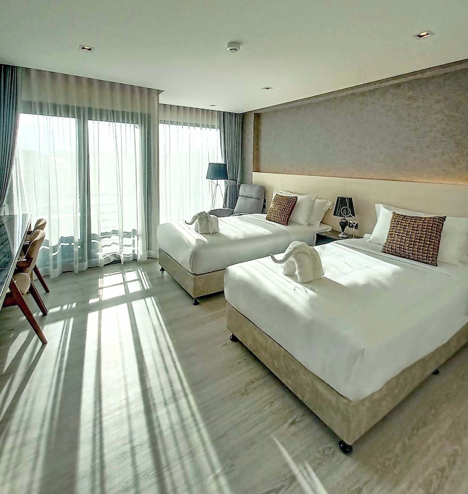 Deluxe Twin Room photo 3