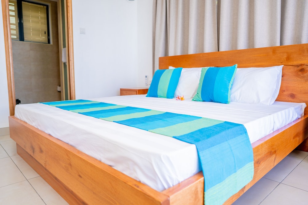 Deluxe 2 Bedrooms Apartment, Garden view