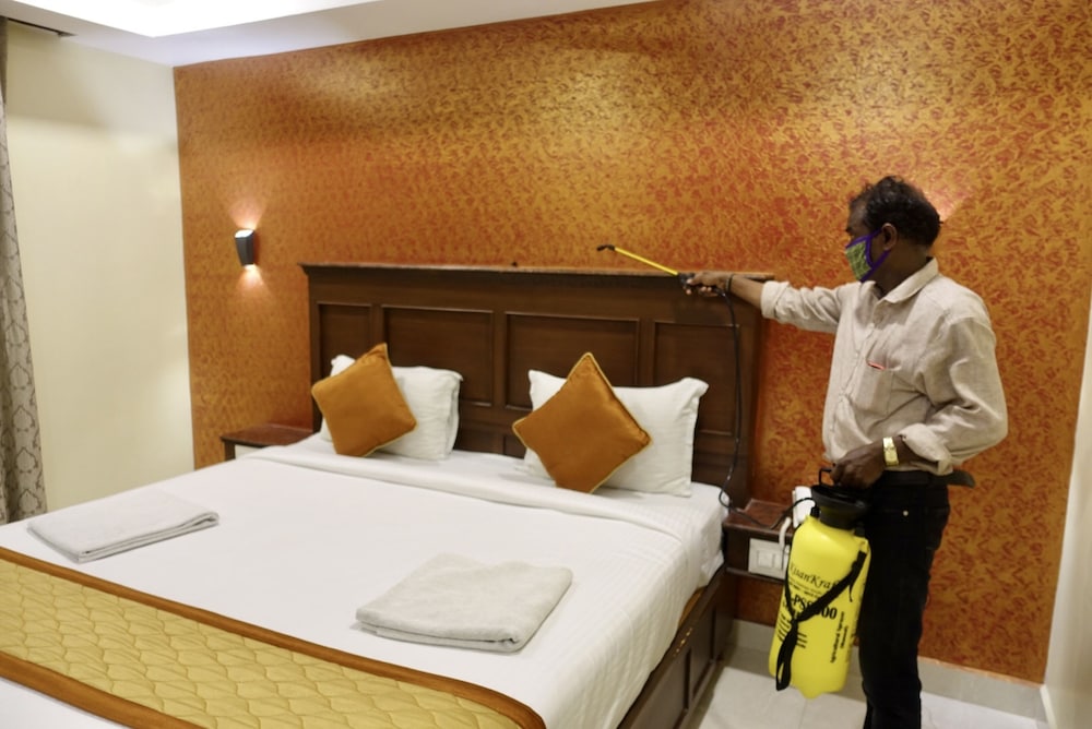 Deluxe Double Room - Photo 11