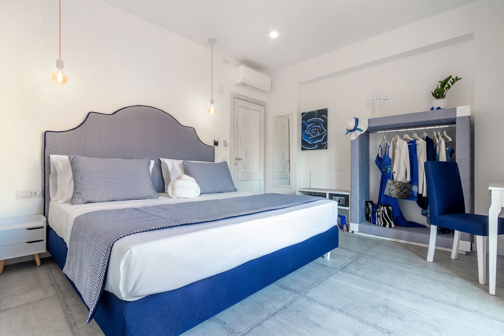Standard Room photo 2