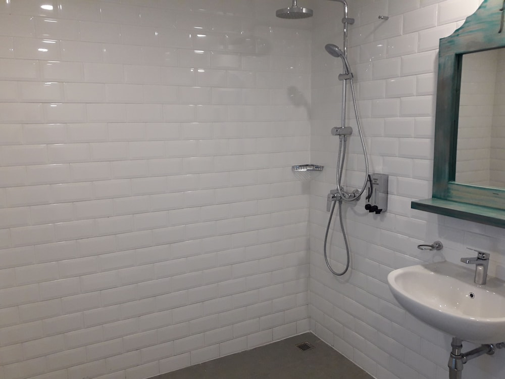 Queen Room, Disability Access