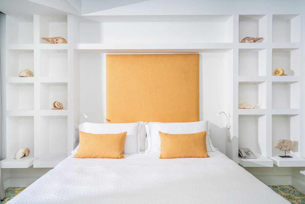 Deluxe Double or Twin Room, Balcony, Sea View - Photo 8