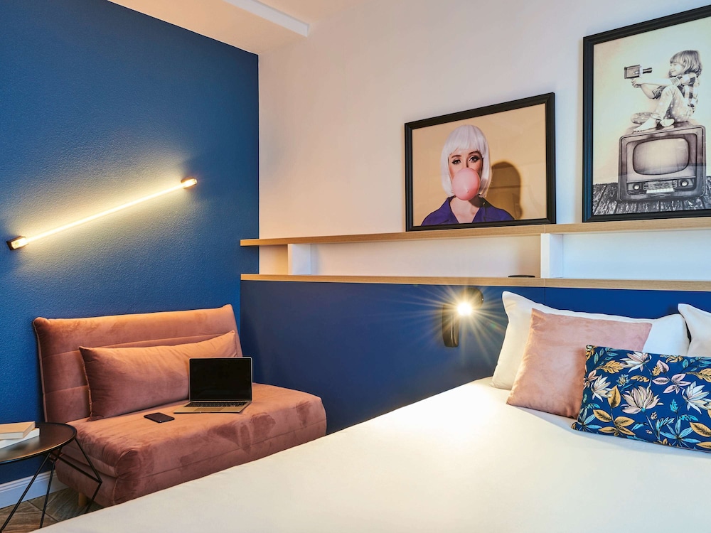 Standard Room, 1 Double Bed with Sofa bed - Photo 4
