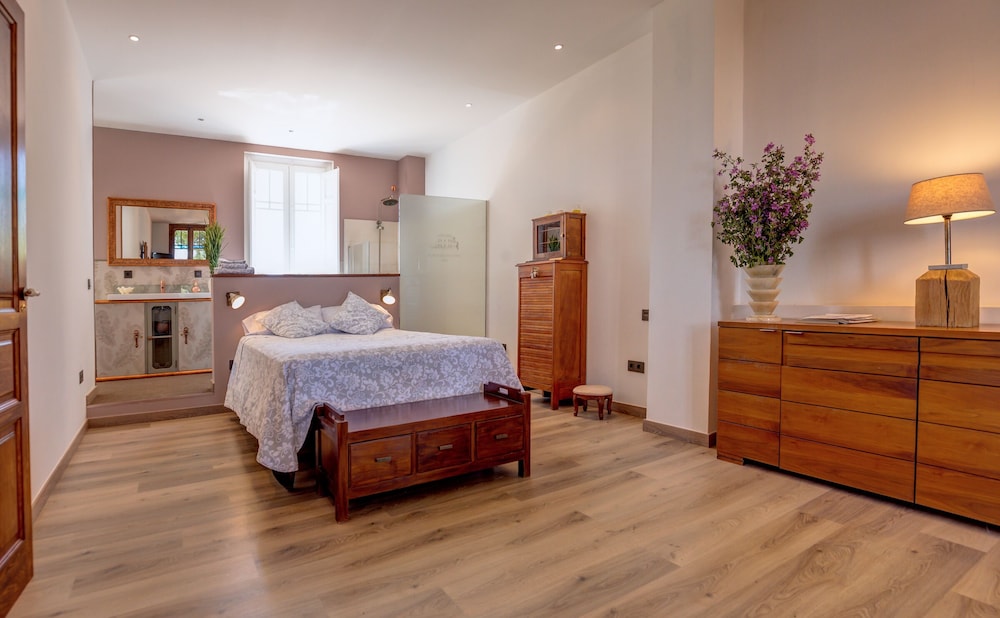 Double or Twin Room, Garden View - Photo 6