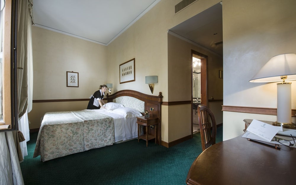 Standard Double Room - Photo 1