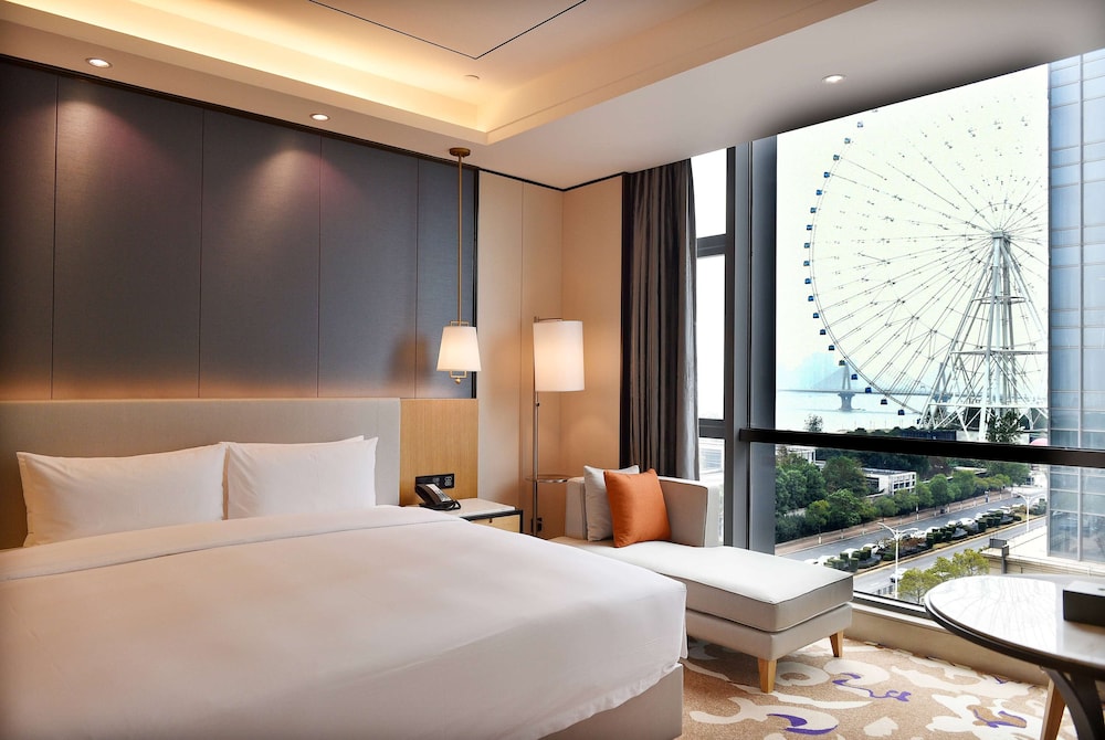 Deluxe Room, 1 King Bed, Non Smoking