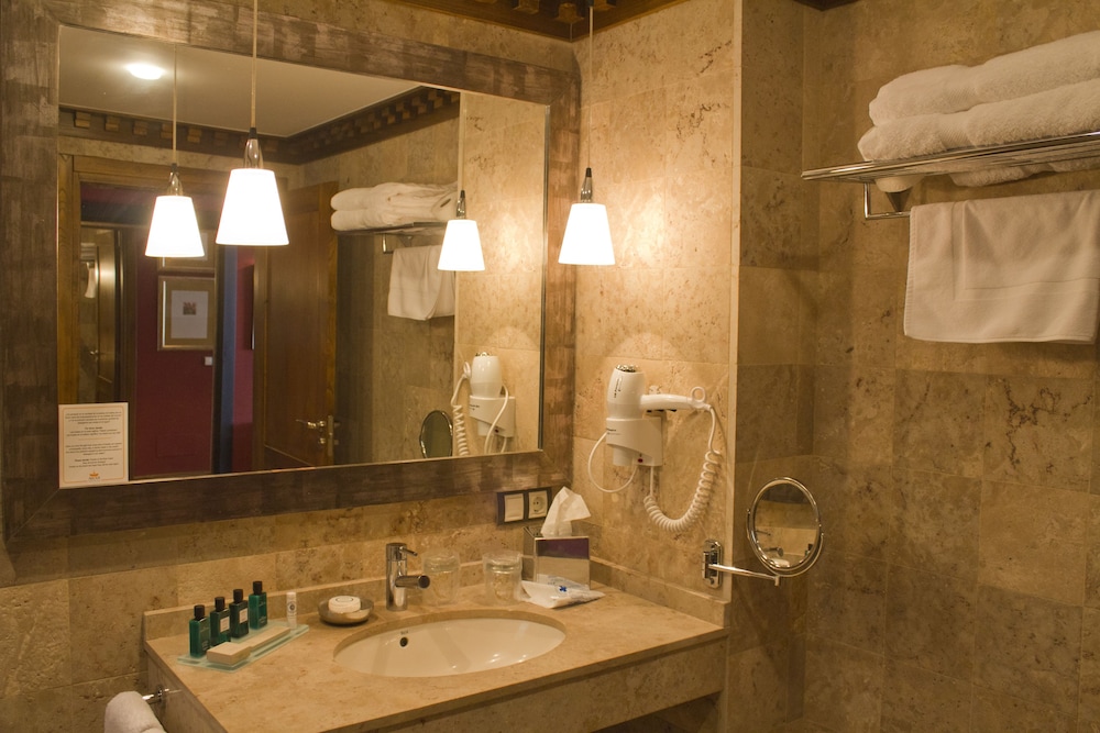 Junior Suite, 2 Bedrooms photo 2