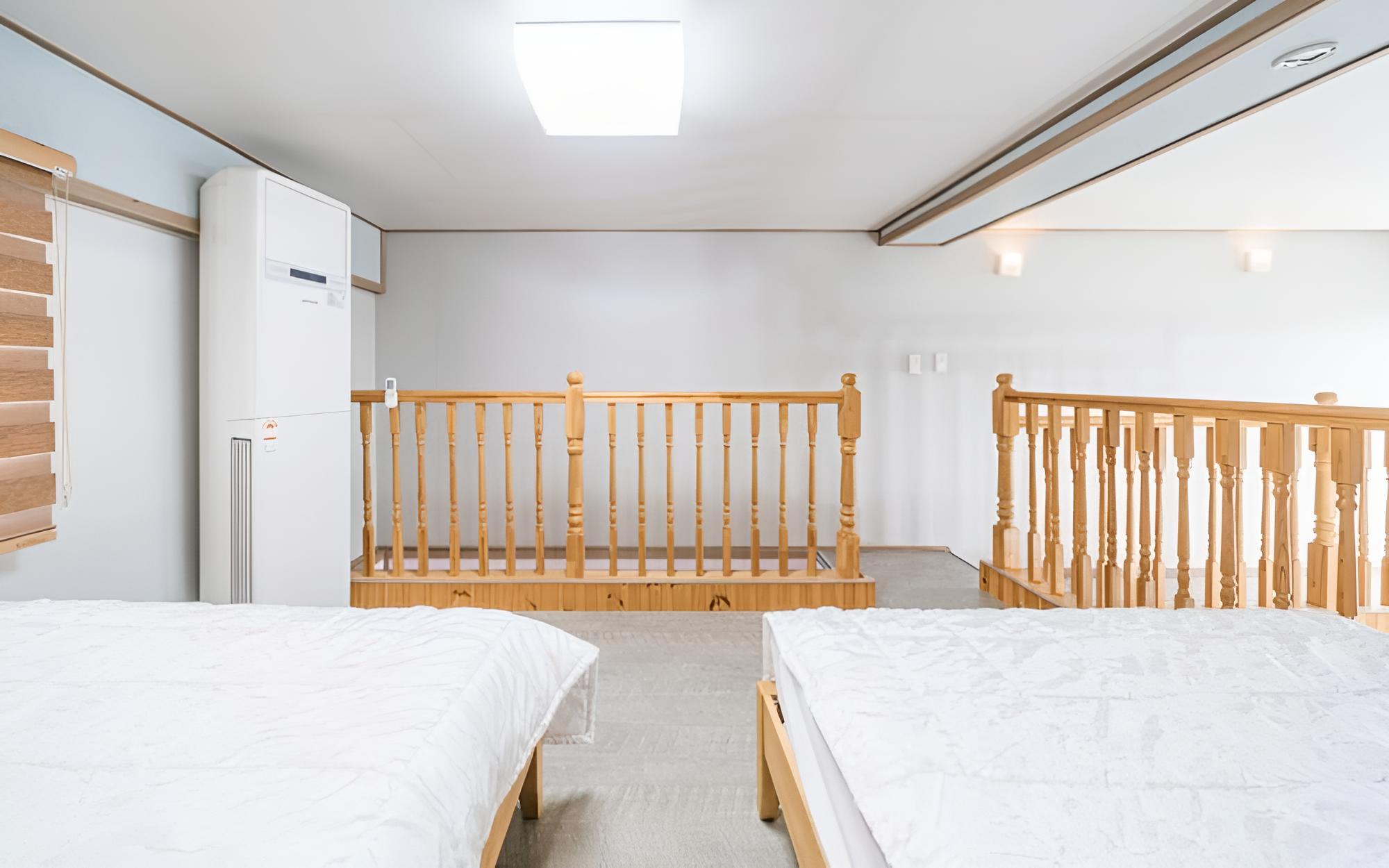 Room (102#(Duplex)) - Photo 12