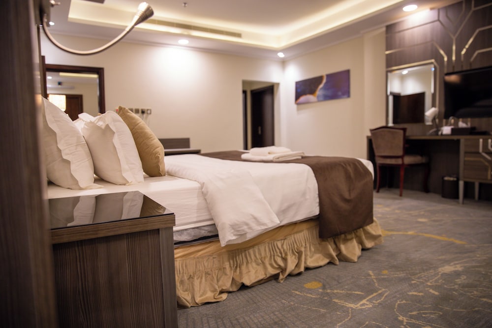 Basic Suite photo 1