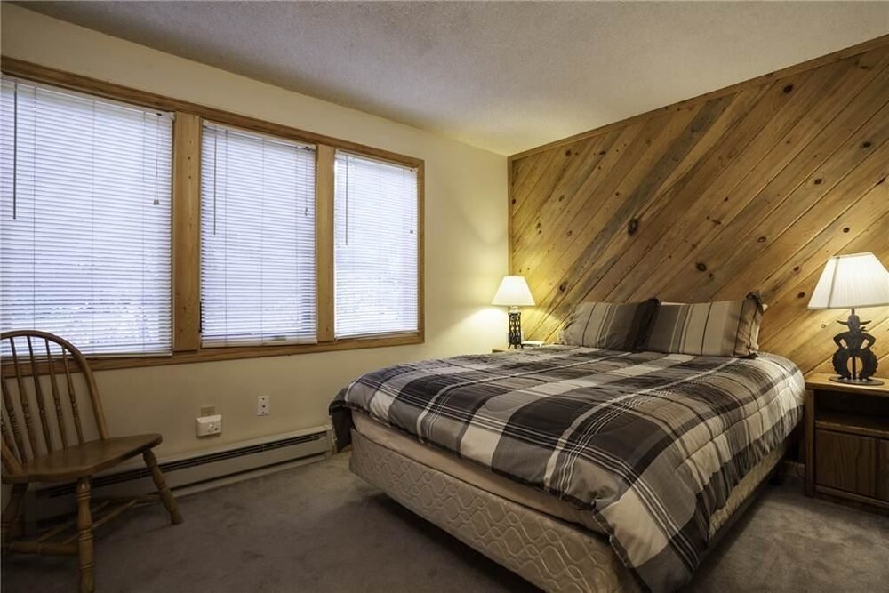 Condo, 1 Bedroom photo 1
