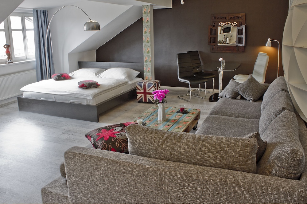 Superior Family Apartment - Photo 2