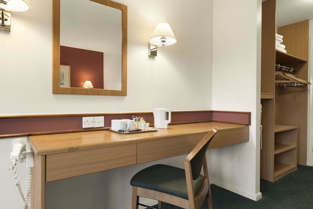 Room, 2 Twin Beds, Accessible, Non Smoking (Mobility) - Photo 2
