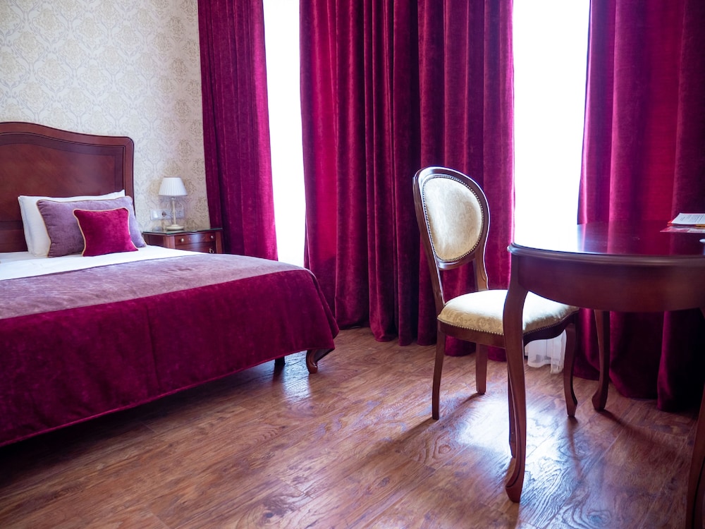Executive Suite photo 3