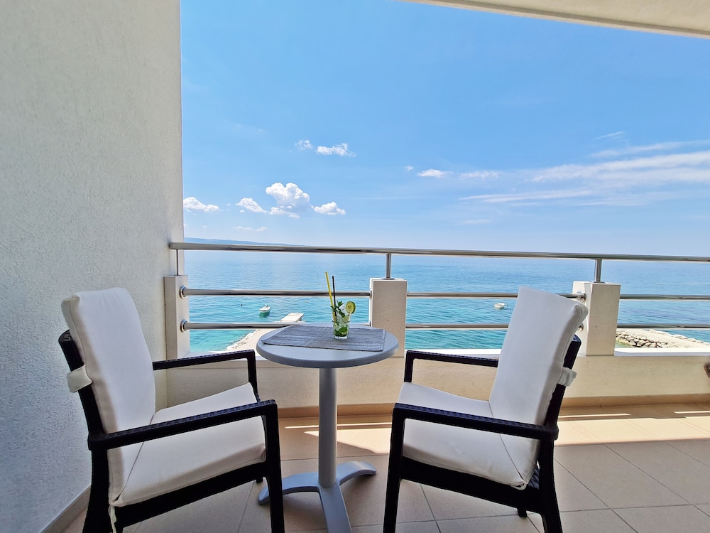 Standard Single Room, Balcony, Sea View photo 3