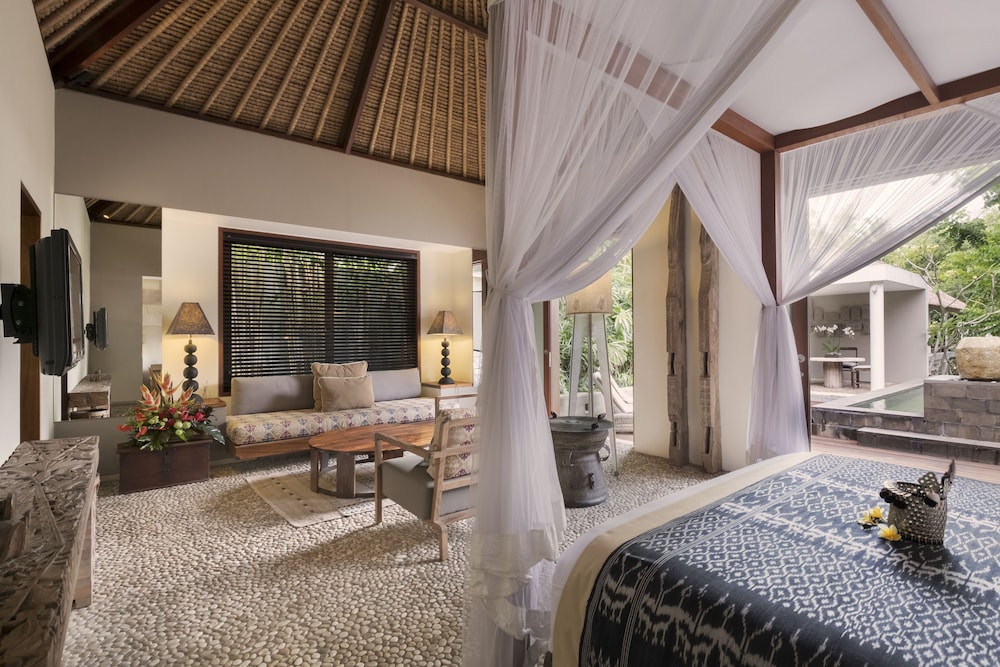 Bamboo Pool Villas