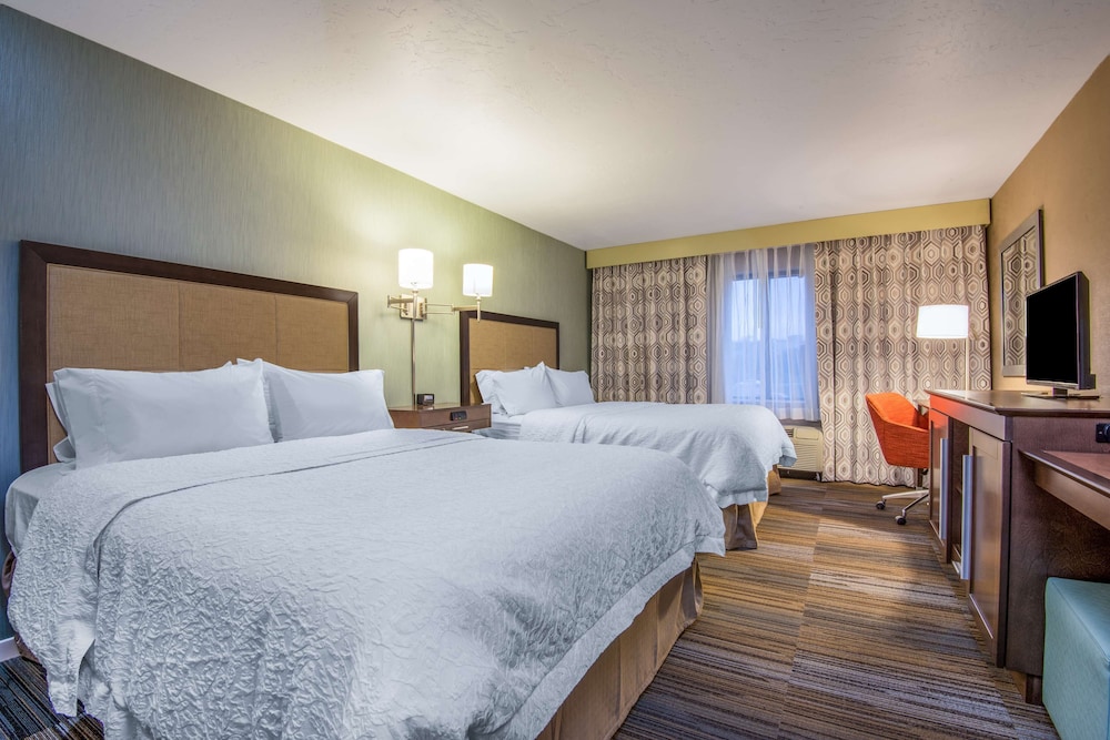 Room, 2 Queen Beds, Accessible, Non Smoking - Photo 1