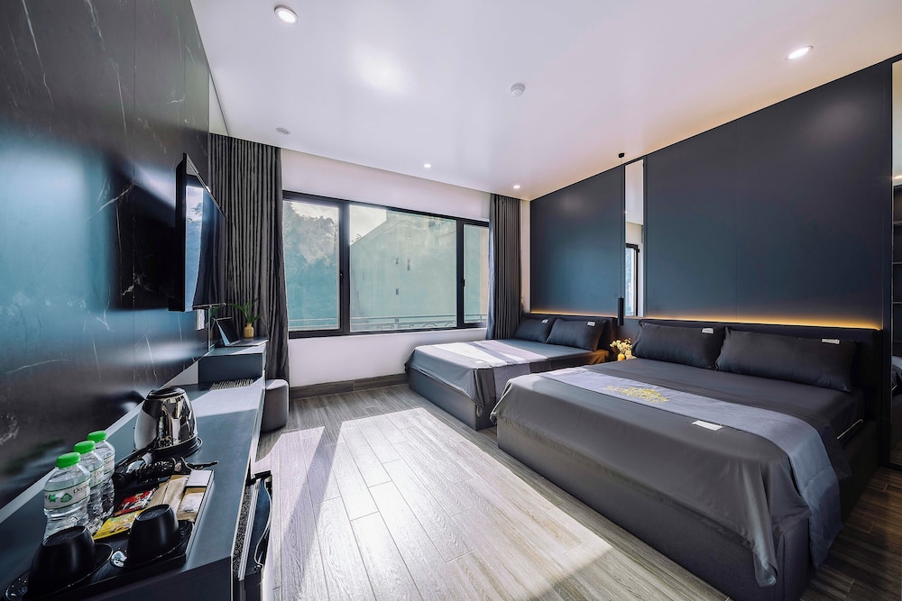 Superior Triple Room, Mountain View