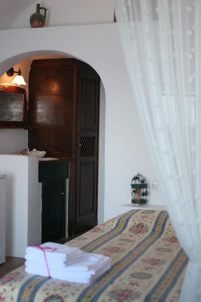 Standard Studio (Caldera View)