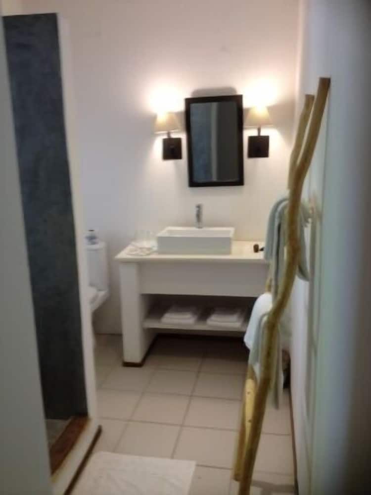 Deluxe Double Room, Beach View photo 3