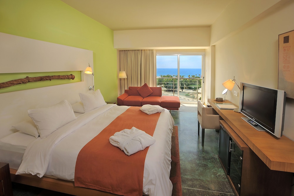 Deluxe Room, Sea View - Photo 1