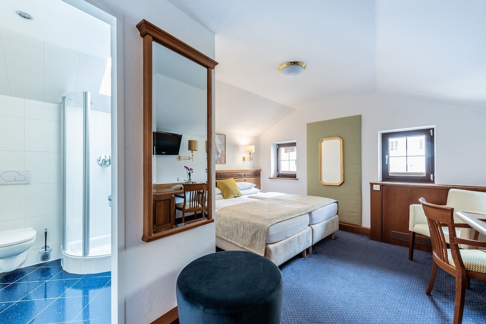 Classic Triple Room With 2 Bedrooms photo 2