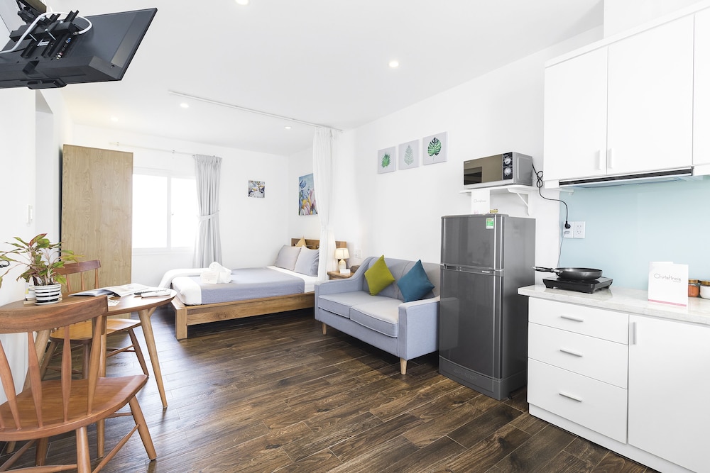 Studio, 1 Queen Bed
