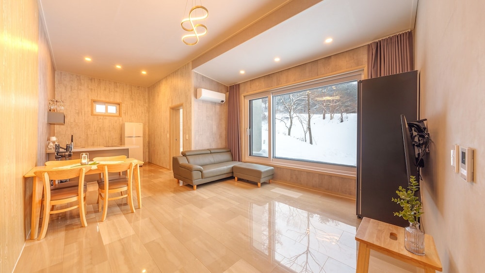 Basic Room, 2 Bedrooms (Room F(Pets  Allowed)) photo 1