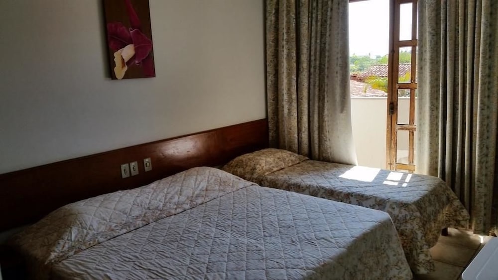 Standard Room, Multiple Beds photo 3