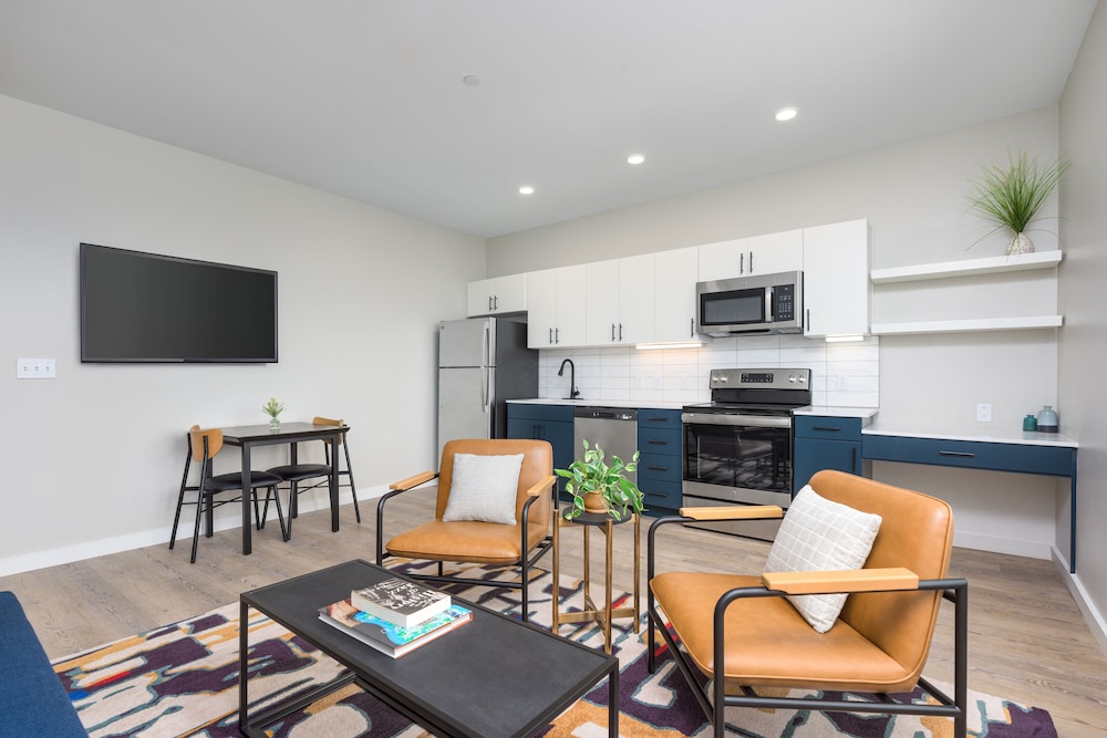Business Suite, 1 Bedroom photo 2