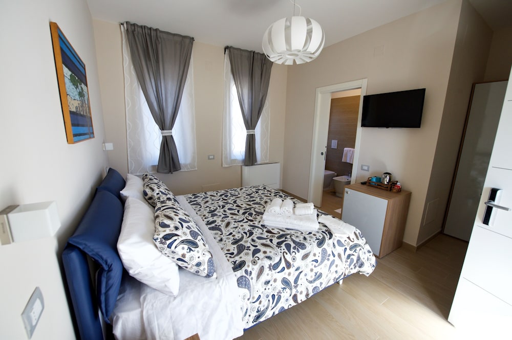 Deluxe Double Or Twin Room, Private Bathroom