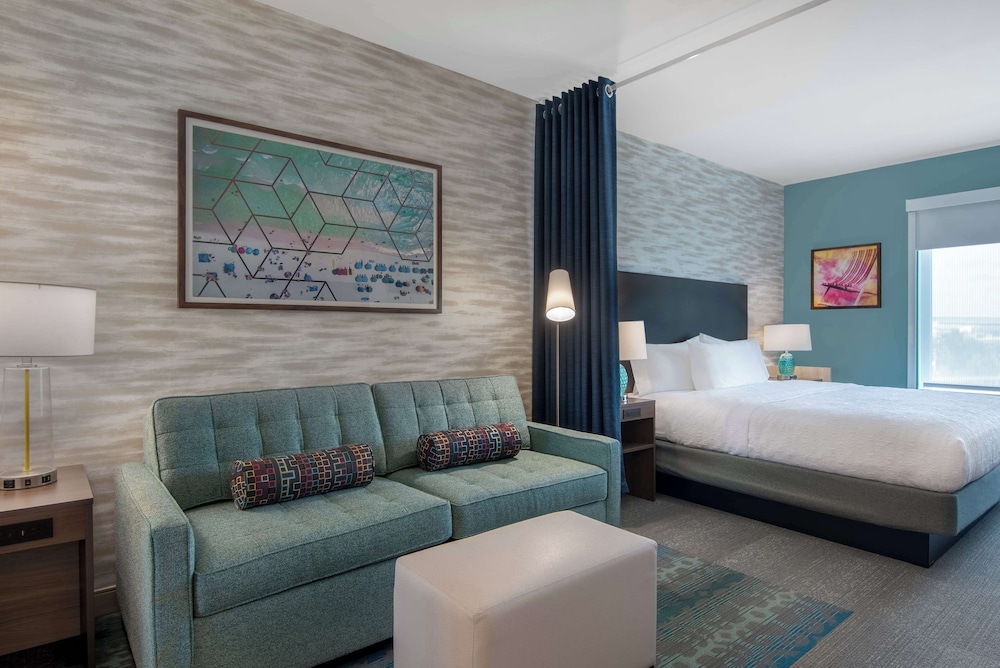 Studio Suite, 1 King Bed, Accessible, Bathtub - Photo 3