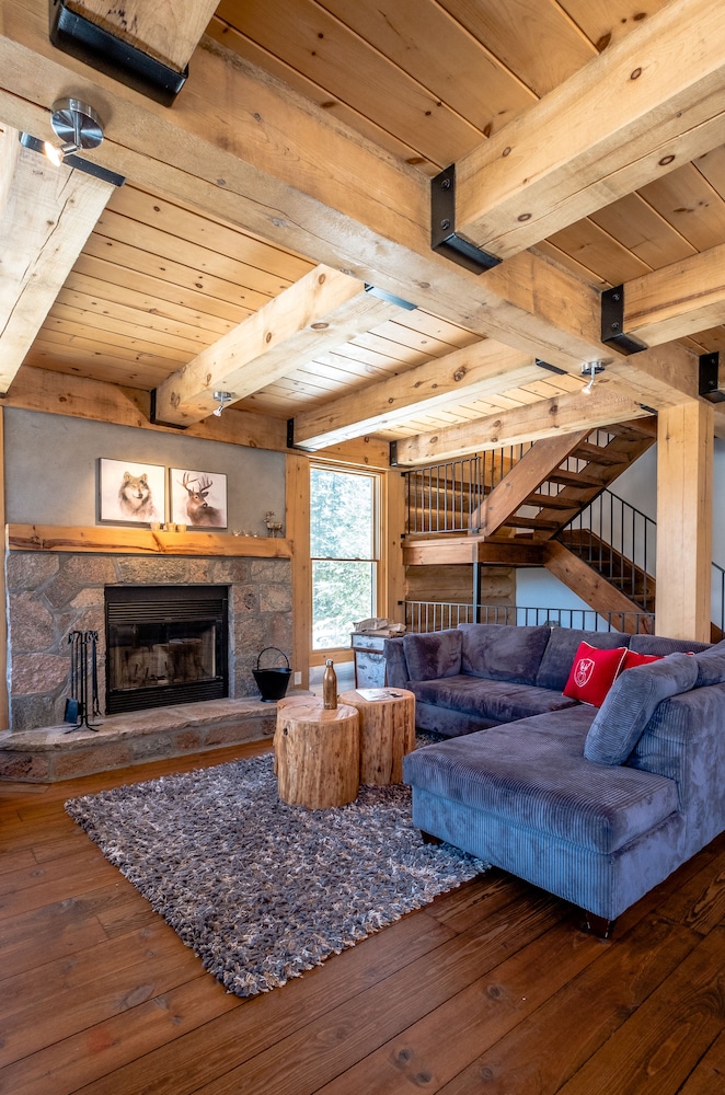 Chalet, 4 Bedrooms, Exterior Hot Tub photo 3