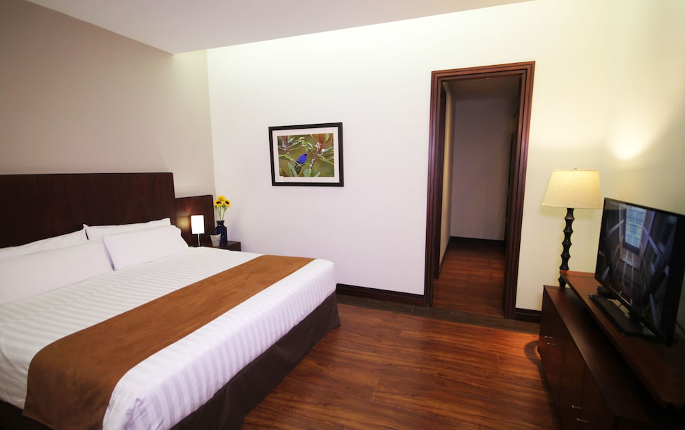 Standard Suite, 1 Bedroom, Accessible, Courtyard Area