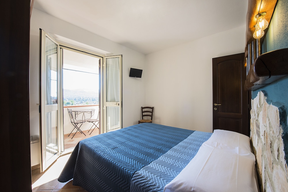 Economy Double Room photo 1