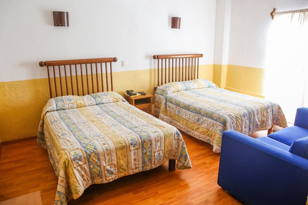 Family Triple Room, Multiple Beds photo 2